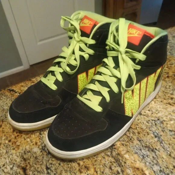 Rare Nike Men's Big Nike High Retro Black Neon Green Sneakers Size 13 366726-071
